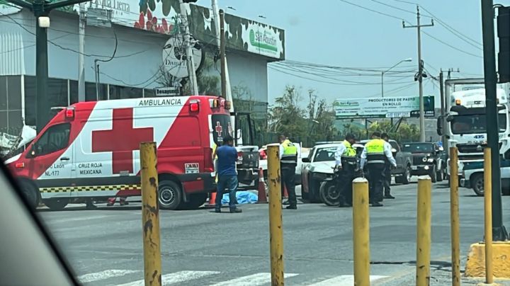 Muere adulto mayor tras ser atropellado en la Carretera a Colombia en Escobedo