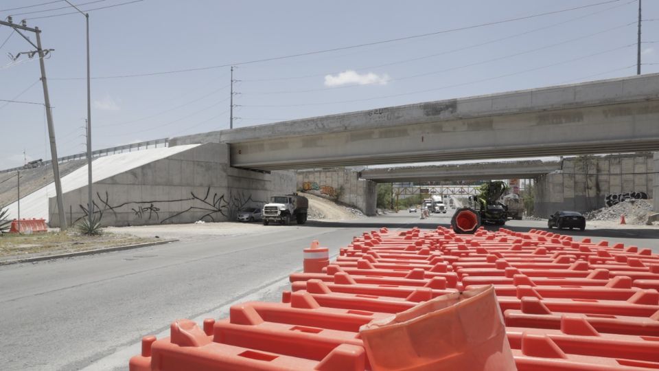 Puente vehicular en el Anillo Periférico
