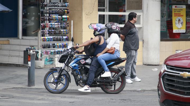San Nicolás evalúa prohibir que dos personas viajen en una misma motocicleta
