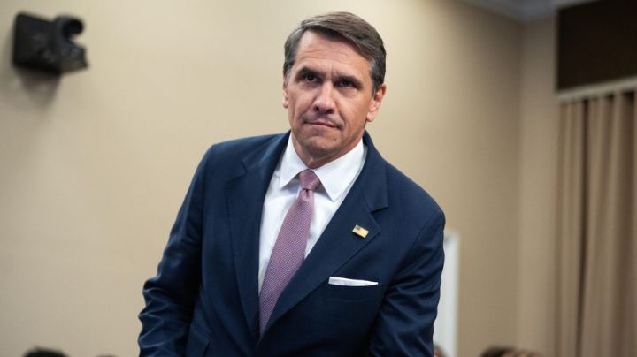 Todd Blanche, exabogado de Trump, jura como nuevo fiscal general de EU