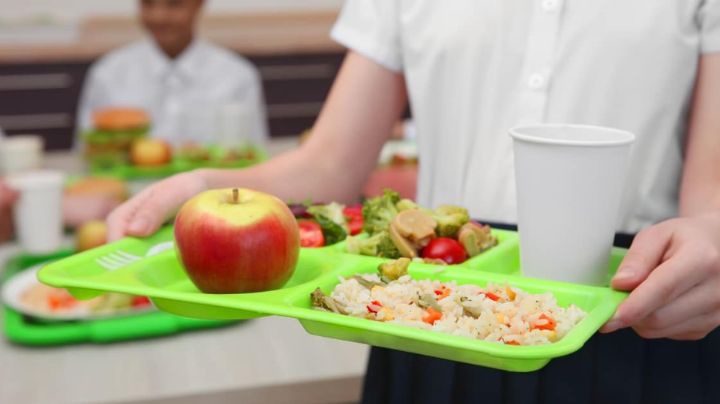 Comidas escolares son clave para familias de bajos ingresos en Estados Unidos