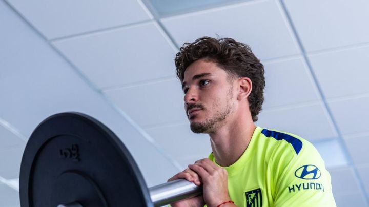 Julián Álvarez sigue entrenando en Atlético de Madrid en espera de negociar su salida a Barcelona