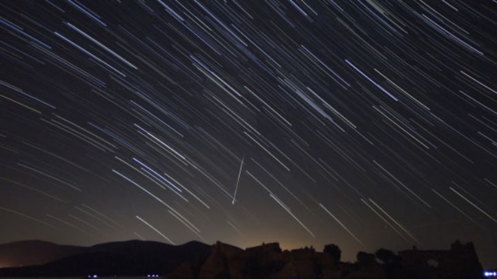 ¡Mira al cielo! Esta es la HORA EXACTA para ver la lluvia de estrellas HOY en Monterrey