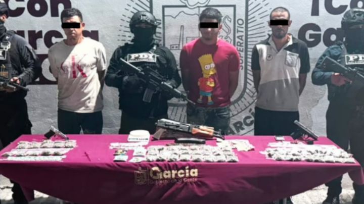Detienen a 3 presuntos vendedores de droga en García