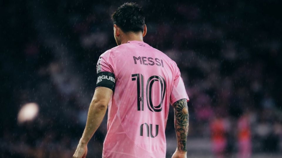 Lionel Messi ingresó en el segundo tiempo ante León.