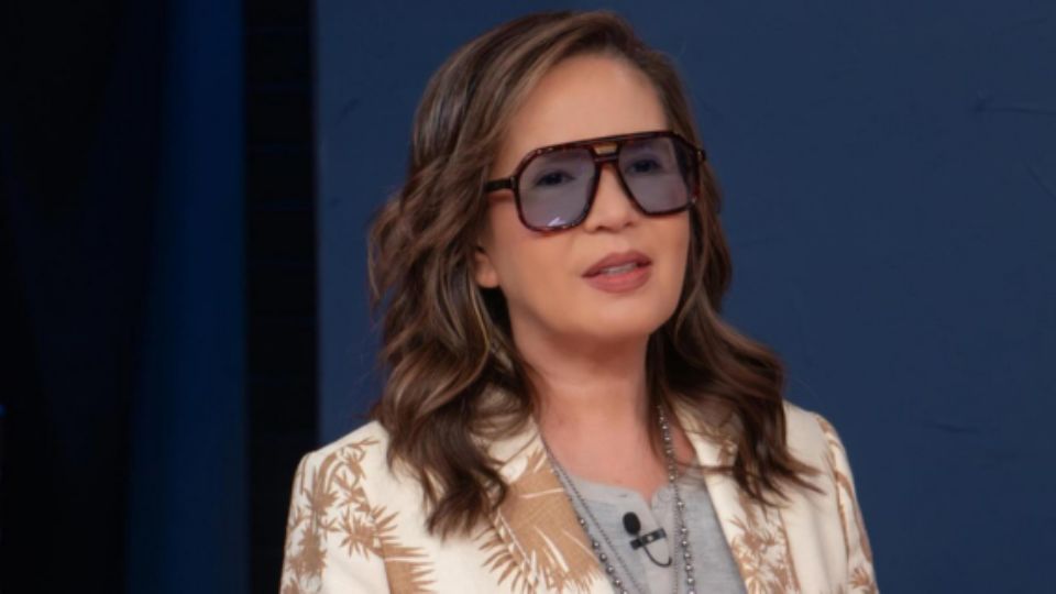 Yolanda Andrade, conductora.