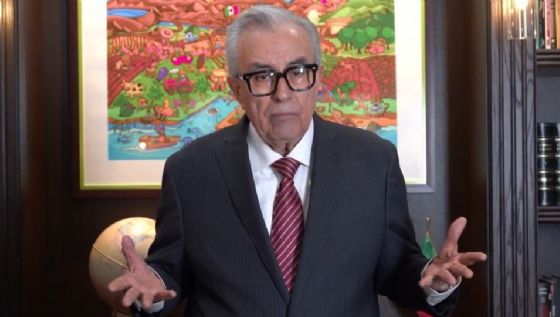 'Gobernaré con firmeza y entrega', dice Rocha tras retomar gubernatura