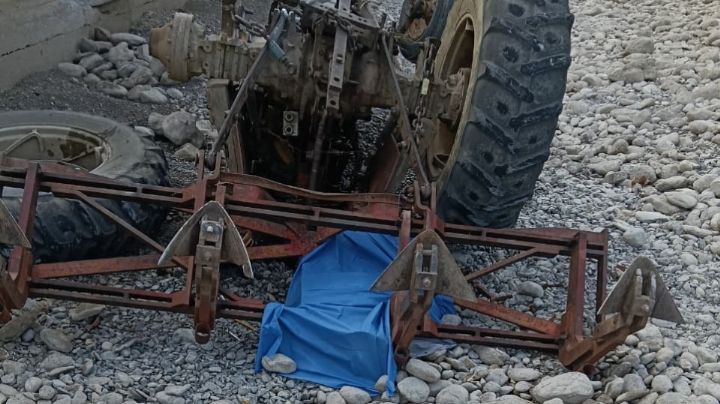 Muere tras caer con tractor desde un puente en Montemorelos