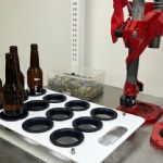 Entre prisas y retos: así se trabaja en un laboratorio de embotelladoras