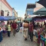 Ni el calor apaga los domingos en Barrio Antiguo