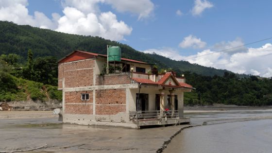 Nepal recurre a expertos en ADN para identificar a las víctimas; suman 804 muertos