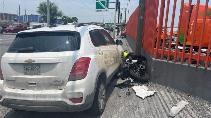 Muere motociclista atropellado en la Carretera a Colombia en Escobedo