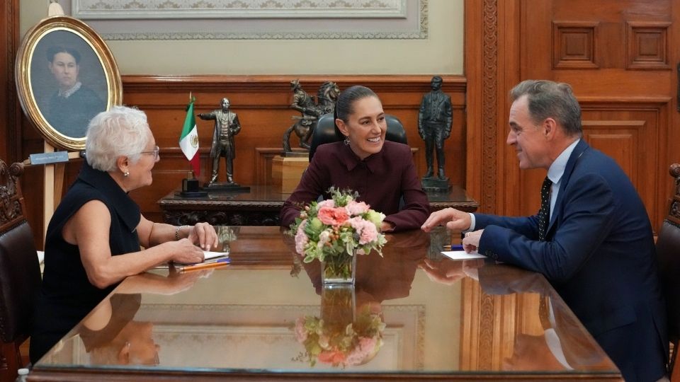 Se reúne Sheinbaum con el historiador Niall Ferguson
