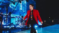 Fan se pierde concierto de Harry Styles; culpa a chofer por no manejar rápido por la lluvia