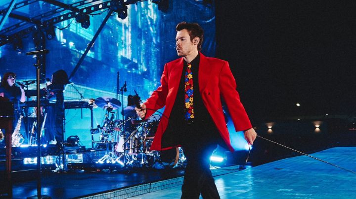 Fan se pierde concierto de Harry Styles; culpa a chofer por no manejar rápido por la lluvia