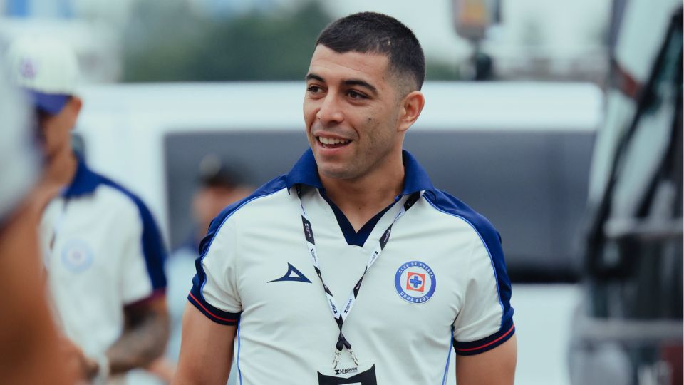 Erik Lira, futbolista de Cruz Azul | Facebook / Club de Futbol Cruz Azul