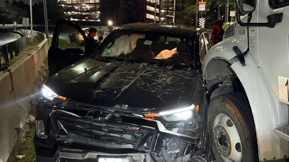 Mueren dos hermanos tras fuerte choque en Garza Sada