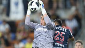 Hugo González vuelve a ganarle un título a Rayados